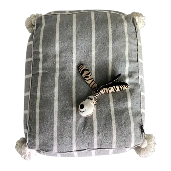 Pom Pom Grey & White Dog Bed